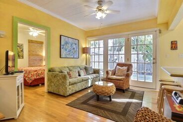 Key Lime Pie By Avantstay Ideal Location W/ Splash Pool & Out Door Dining Month Long Stays Only