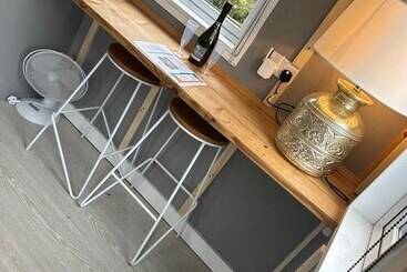 Large Glamping Hut   Riverview 13