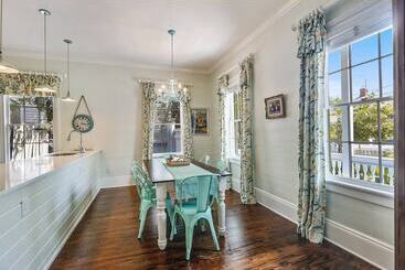 Lighthouse Villa By Avantstay Walk To Southernmost Point W/ Private Pool & Patio Month Long Stays