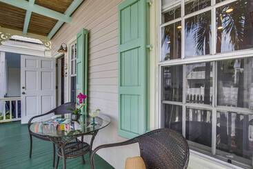 Paradise Place By Avantstay Key West Old Town Condo W/ Shared Pool