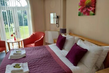پانسیون Cripps Hall Guest Annexe