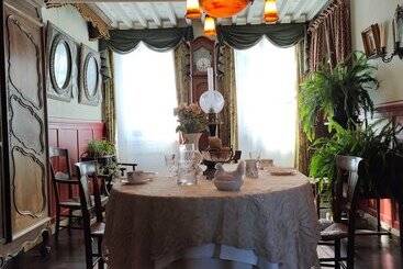 膳宿费 Villa Albertine