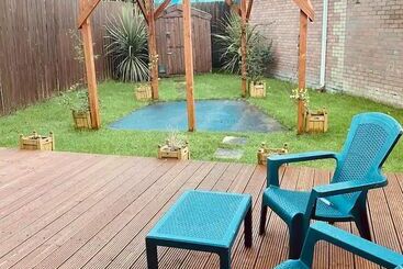 اقامتگاه Beautiful 3 Bed House In Londonderry