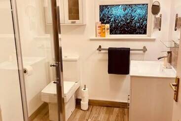 اقامتگاه Beautiful 3 Bed House In Londonderry