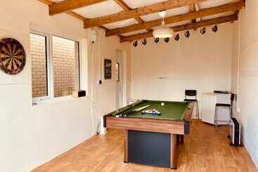 اقامتگاه Beautiful 3 Bed House In Londonderry