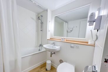 هتل Kyriad Cannes   Mandelieu