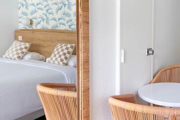 هتل Kyriad Cannes   Mandelieu