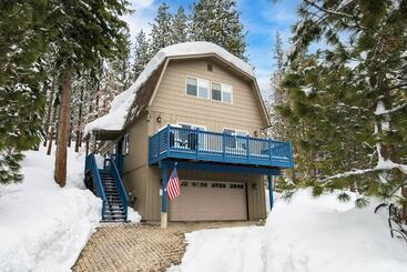 Alpine Bay By Avantstay 5mins To Diamond Peak Skiing W/ Expansive Deck