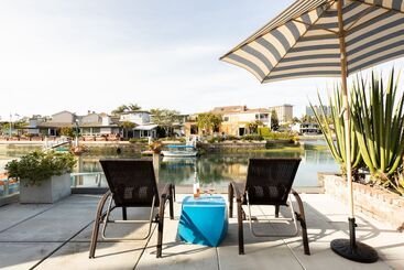 بيت ريفى Bay Breeze By Avantstay Bayfront Home W/ Fire Pit & Private Dock In Balboa Peninsula