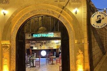 تختخواب و صبحانه şikeft Butik Otel