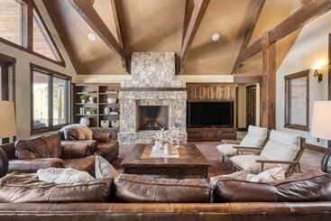 Big Pine By Avantstay Stunning Secluded Oregon Home W/ Hot Tub
