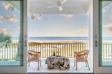 High Tide By Avantstay Incredible Beach Front Home W/ Pool