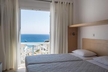 Far Out Hotel & Spa - Milopotas