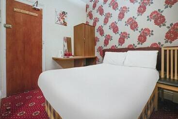 Chesterton Hotel, Blackpool South Shore