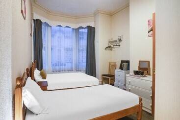 Chesterton Hotel, Blackpool South Shore