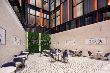 هتل Ramada By Wyndham Huzhou Wuxing