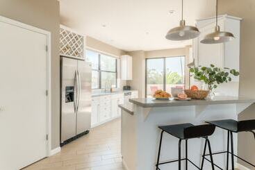 Ivory Buyout By Avantstay Two Home Buyout Near Old Town W/ Large Patio