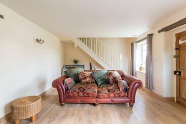 Lovely Cosy Stone Cottage In Tetbury, Cotswolds