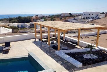 هتل آپارتمان Mylithos Suites