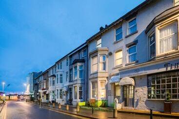 Chesterton Hotel, Blackpool South Shore