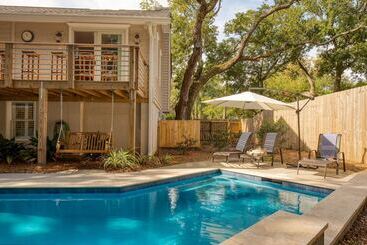 Palmetto By Avantstay Gorgeous Character Home W/ Pool, Sun Room & Pool Table!