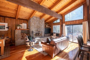 بيت ريفى Polaris By Avantstay Woodsy Tahoe Cabin With Spacious Deck Close To Lake