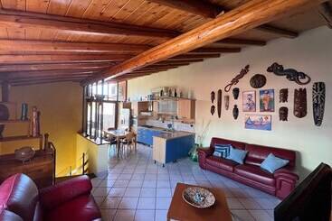 اقامتگاه Apartment With Terrace Close To Catania, Sicily