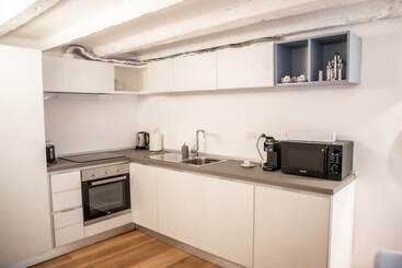 اقامتگاه Grand Hotel Duchi D Aosta Apartments