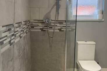 اقامتگاه So Fresh So Clean Beautiful 3 Bed House N Belfast