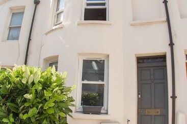 اقامتگاه Stunning 3 Bed House In Brighton