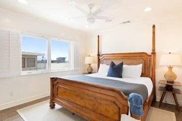 Shoreline By Avantstay Spectacular Beachfront Home W/ Fire Pit, Spa & Pool Table