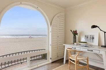 Shoreline By Avantstay Spectacular Beachfront Home W/ Fire Pit, Spa & Pool Table