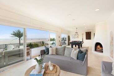 Shoreline By Avantstay Spectacular Beachfront Home W/ Fire Pit, Spa & Pool Table