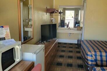 Smokies Motel