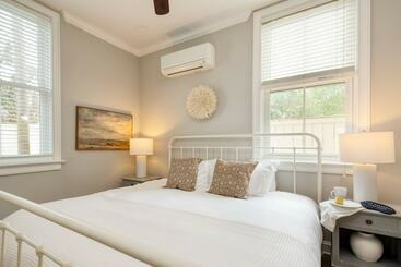 The Carriage Suite Buyout By Avantstay 2 Home Buyout W/ 8bdr In Historic Dt