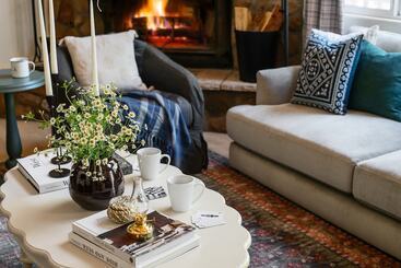 Hartwood By Avantstay Cozy Big Bear Abode W/ Spacious Deck & Stone Fireplace