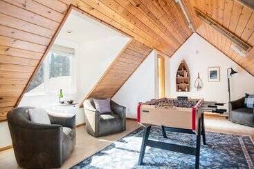 Hartwood By Avantstay Cozy Big Bear Abode W/ Spacious Deck & Stone Fireplace