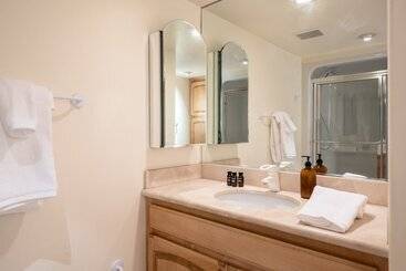 Hartwood By Avantstay Cozy Big Bear Abode W/ Spacious Deck & Stone Fireplace