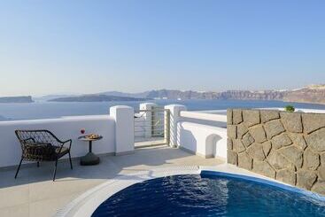 住宿加早餐  Acro Blue Luxury Villas