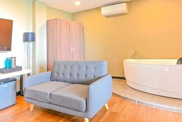 Capital O 890 Nami Hotel Tagaytay