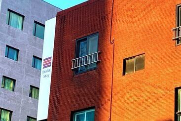 ホテル Bricksstay
