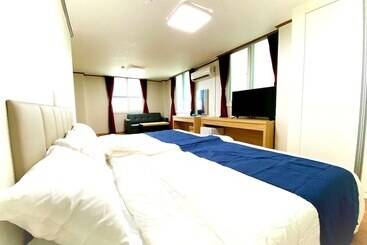 ホテル Bricksstay