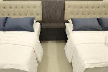 هتل Captain S Cabin Resort   Naval Heritage