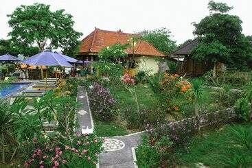 هتل Mad Monkey Nusa Lembongan