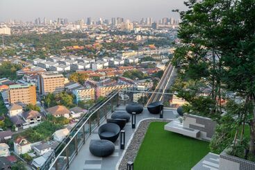 هتل Oakwood Suites Tiwanon Bangkok