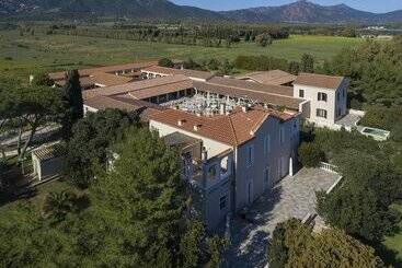 هتل Villa Cavalieri Country