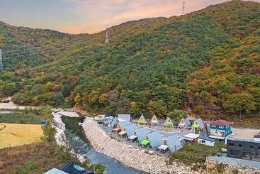 پانسیون Gyeongju Haneulbichkids Poolvilla