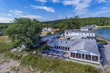 پانسیون Spinneys Guesthouse & Beach Cottages