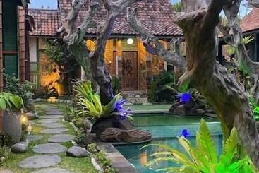 پانسیون Villa Telaga Wana