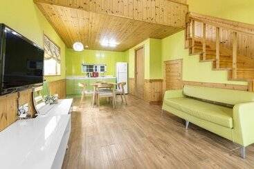 Pocheon Aleumdaun Pension